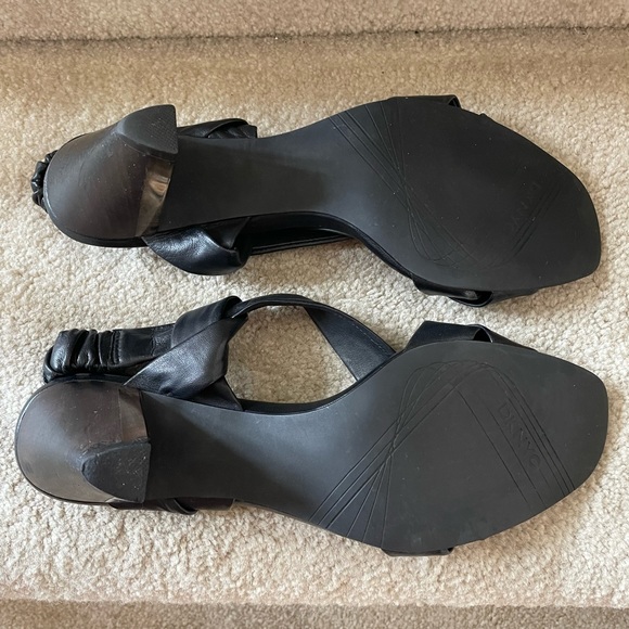 Black sandals. Good used condition . - Picture 5 of 5